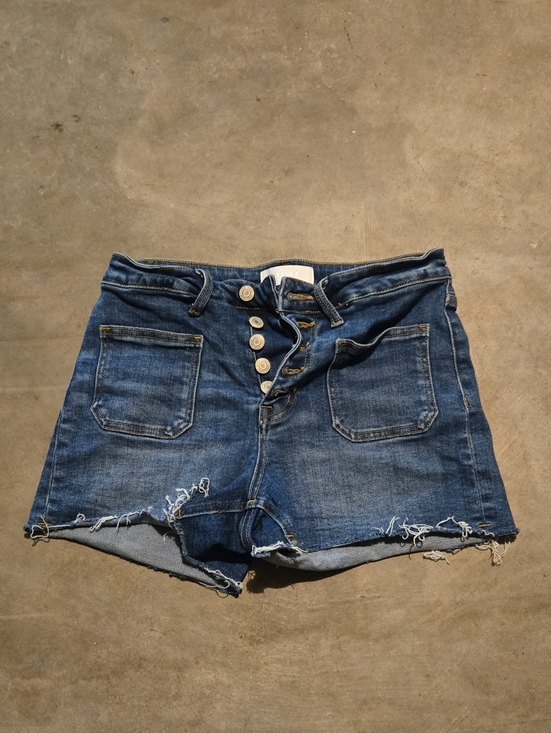 Vervet Pants - High-Rise Button-Front Denim Jean Shorts in Blue